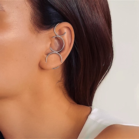 ⚜️𝟯𝟬%𝗢𝗙𝗙 𝗯𝘂𝗻𝗱𝗹𝗲𝘀 𝟯+⚜️ NEW 3 C Shape Single Crawler Earring - Picture 3 of 11